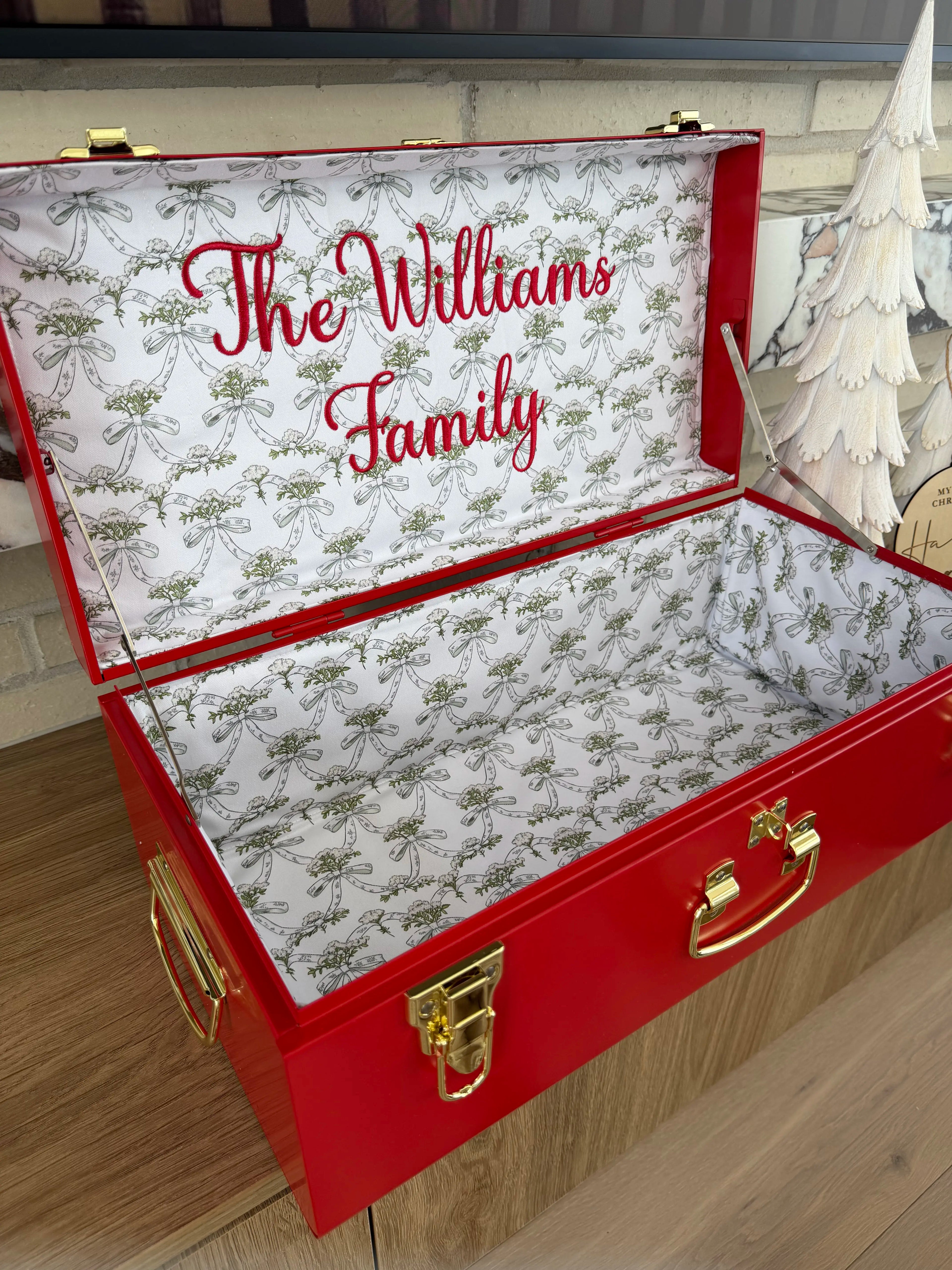 Christmas Trunk  - Regular Size